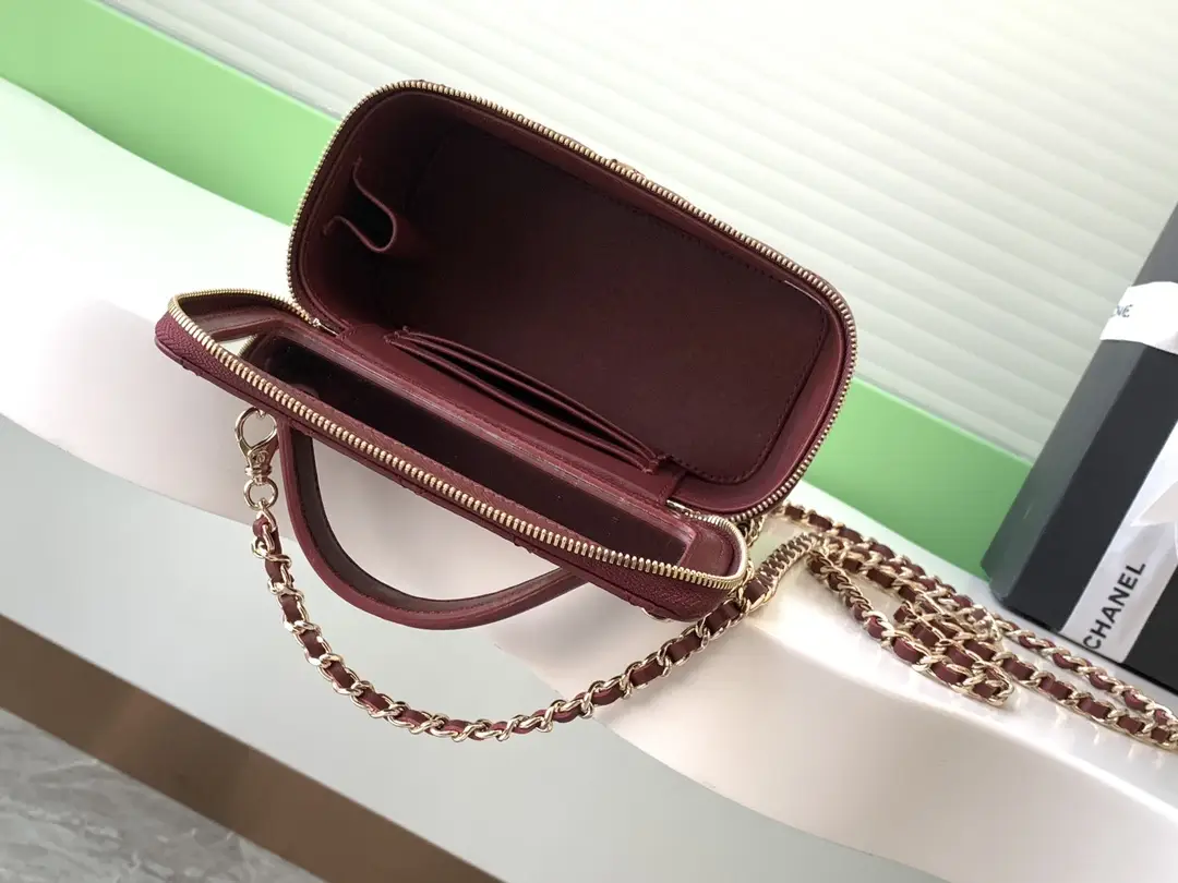 Chanel Top Handle Vanity Case AP4404 Red