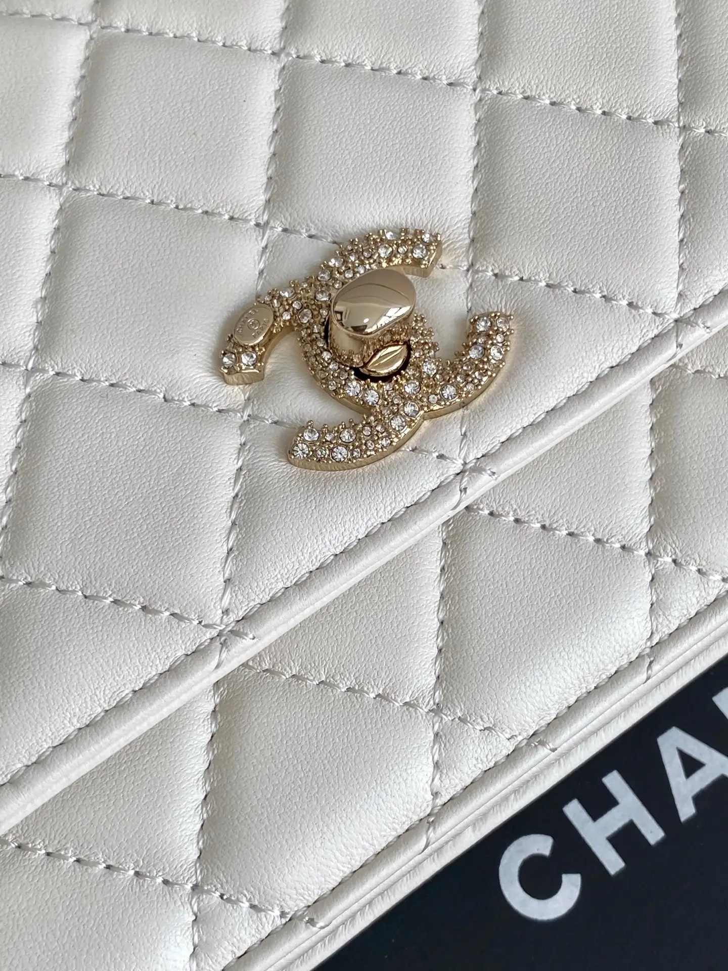 Chanel Trendy CC Woc Bag AP4323 White