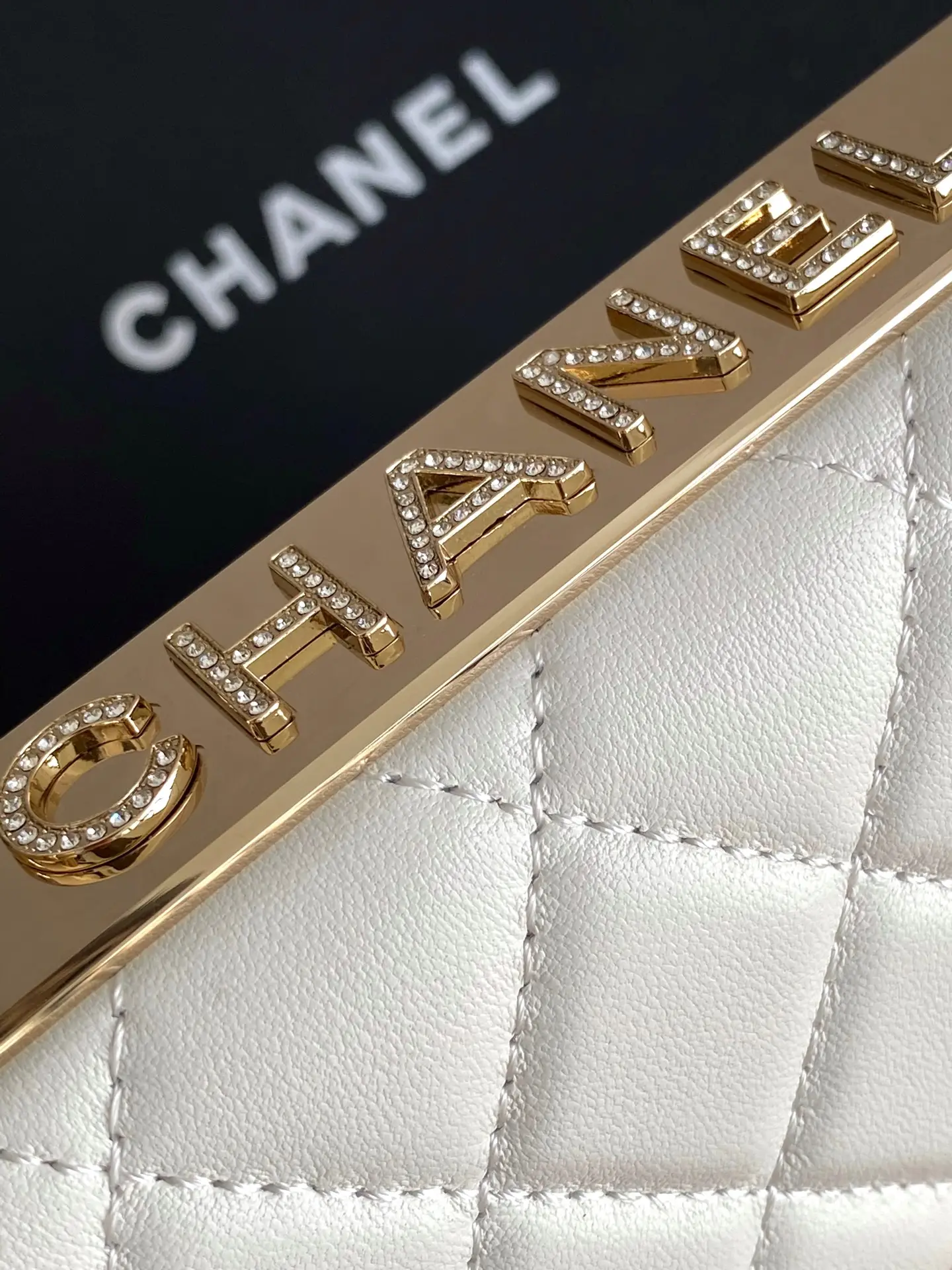 Chanel Trendy CC Woc Bag AP4323 White