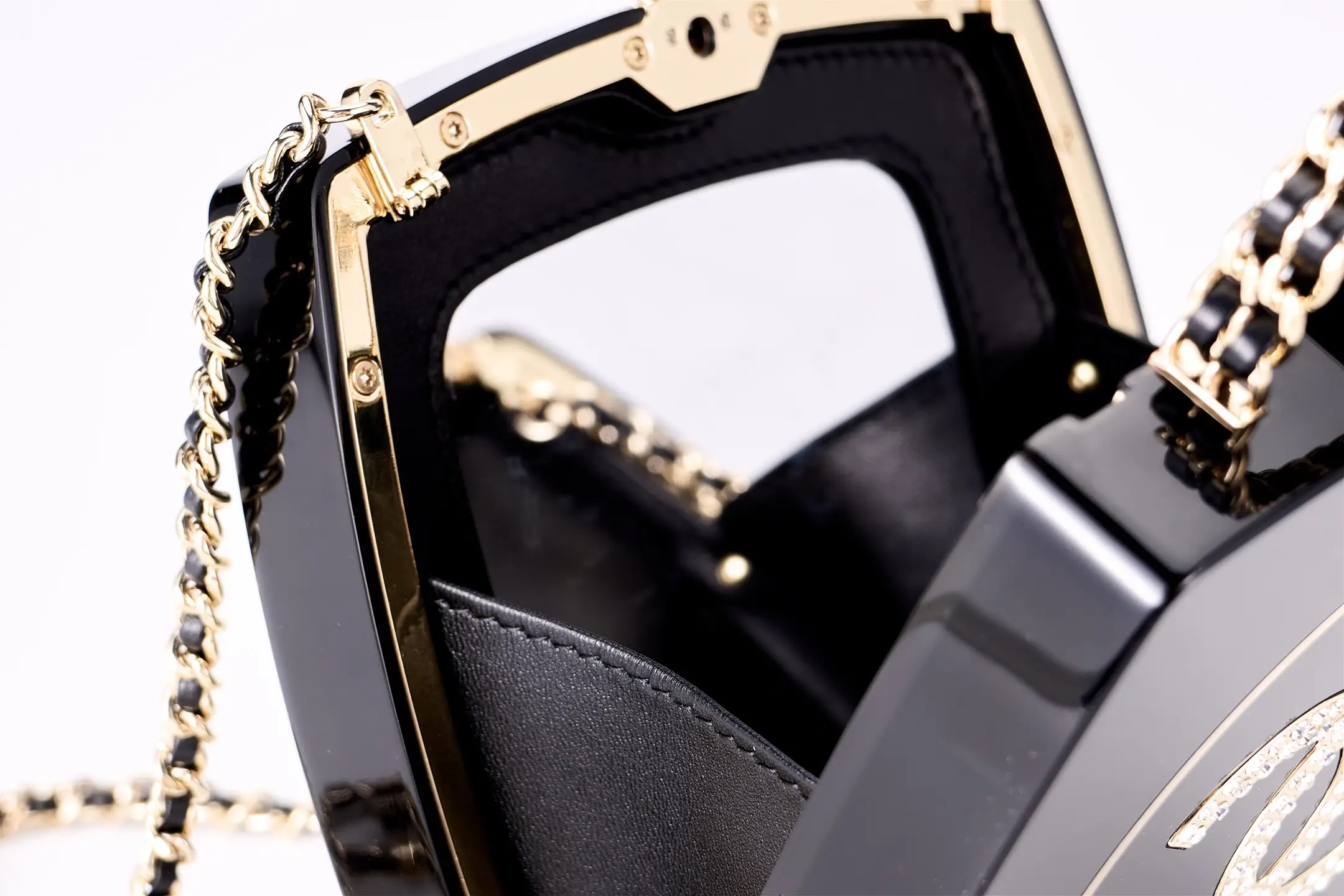 Chanel 25B Cosmetic Box Chain Bag AS5703