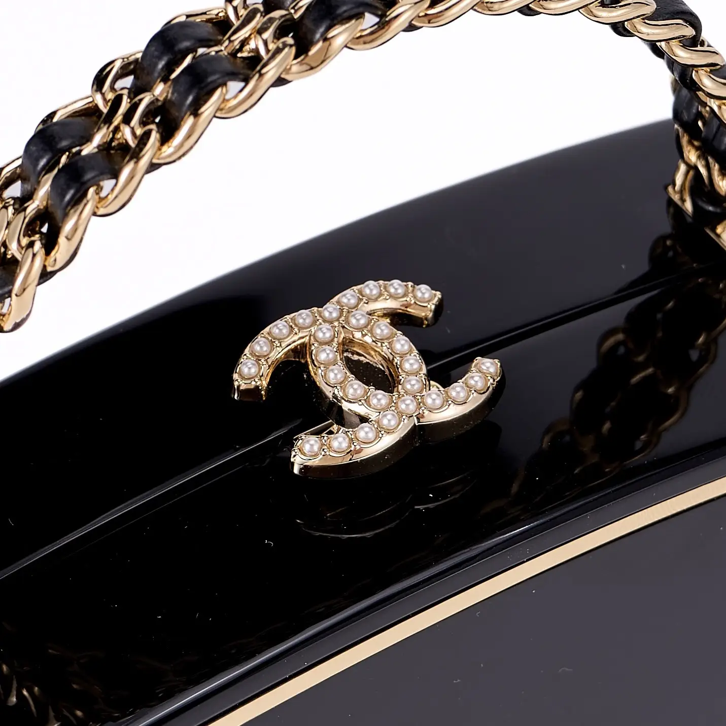 Chanel 25B Cosmetic Box Chain Bag AS5703