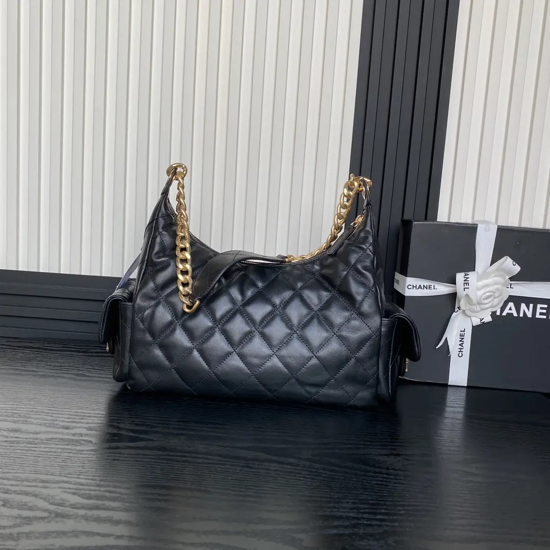 Chanel 25C Maxi Hobo Bag AS5302 Black