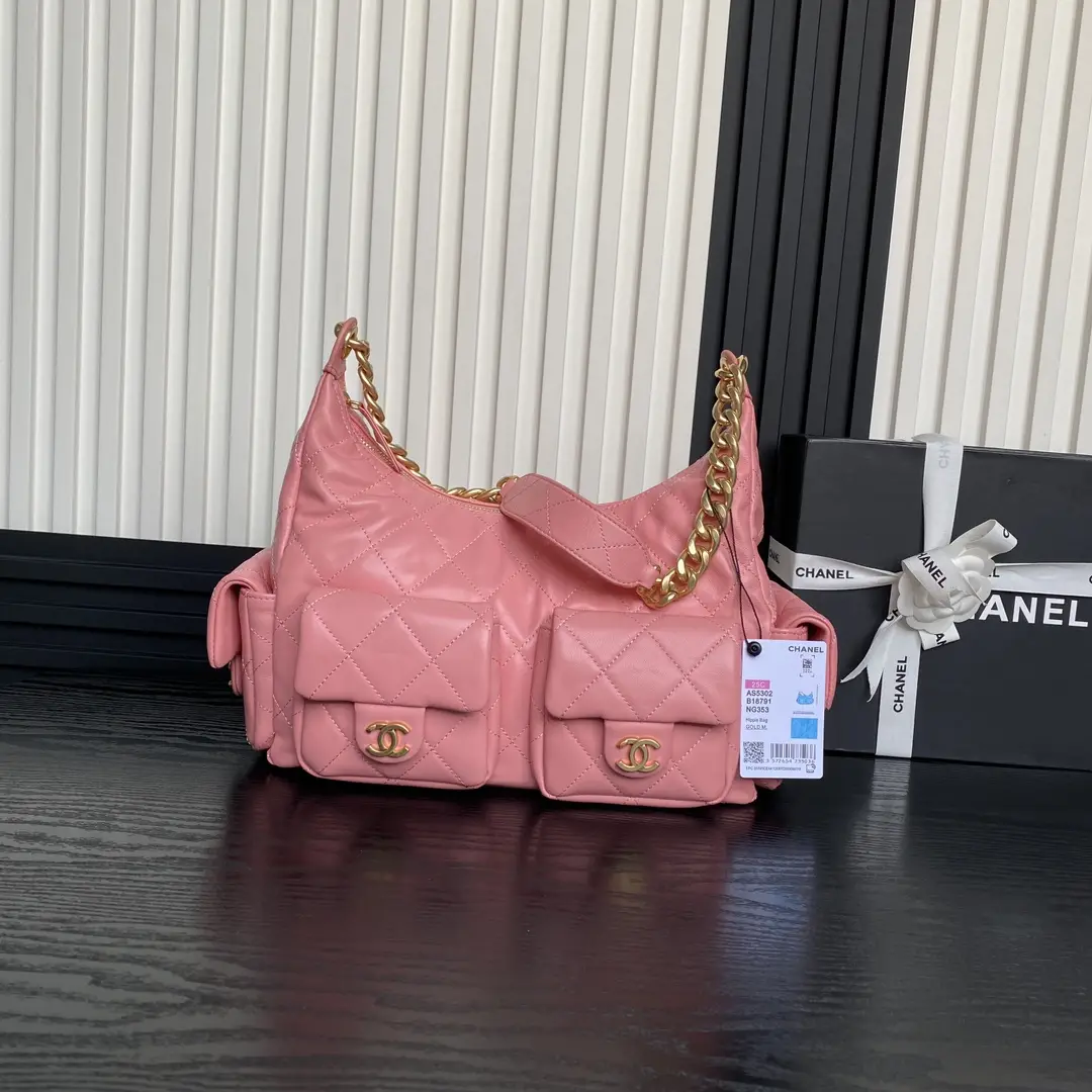 Chanel 25C Maxi Hobo Bag AS5302 Pink