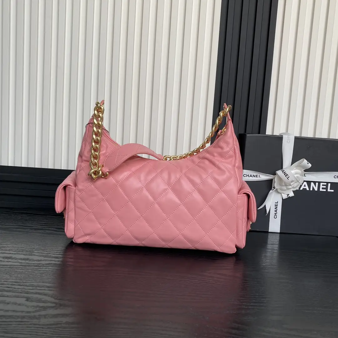 Chanel 25C Maxi Hobo Bag AS5302 Pink