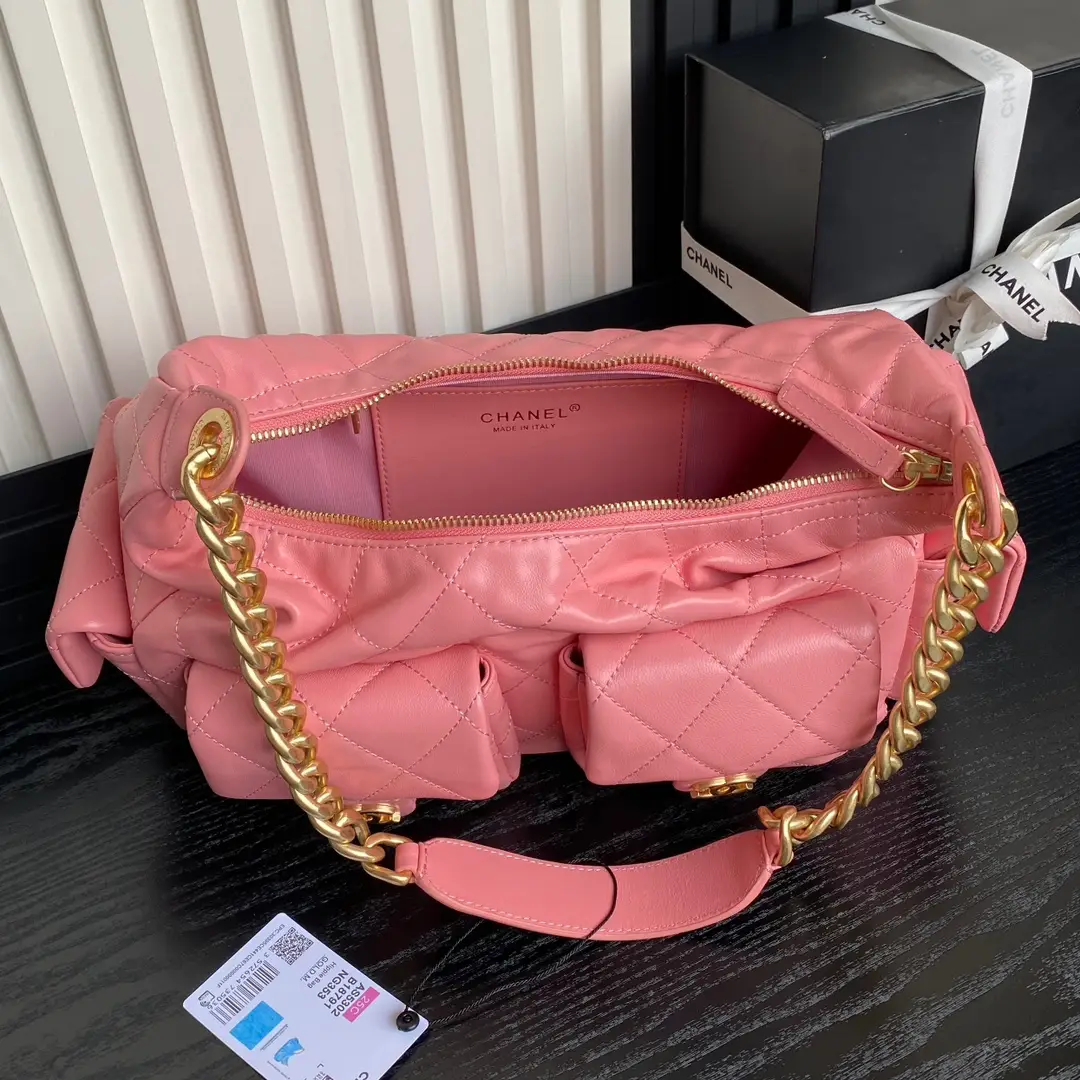 Chanel 25C Maxi Hobo Bag AS5302 Pink
