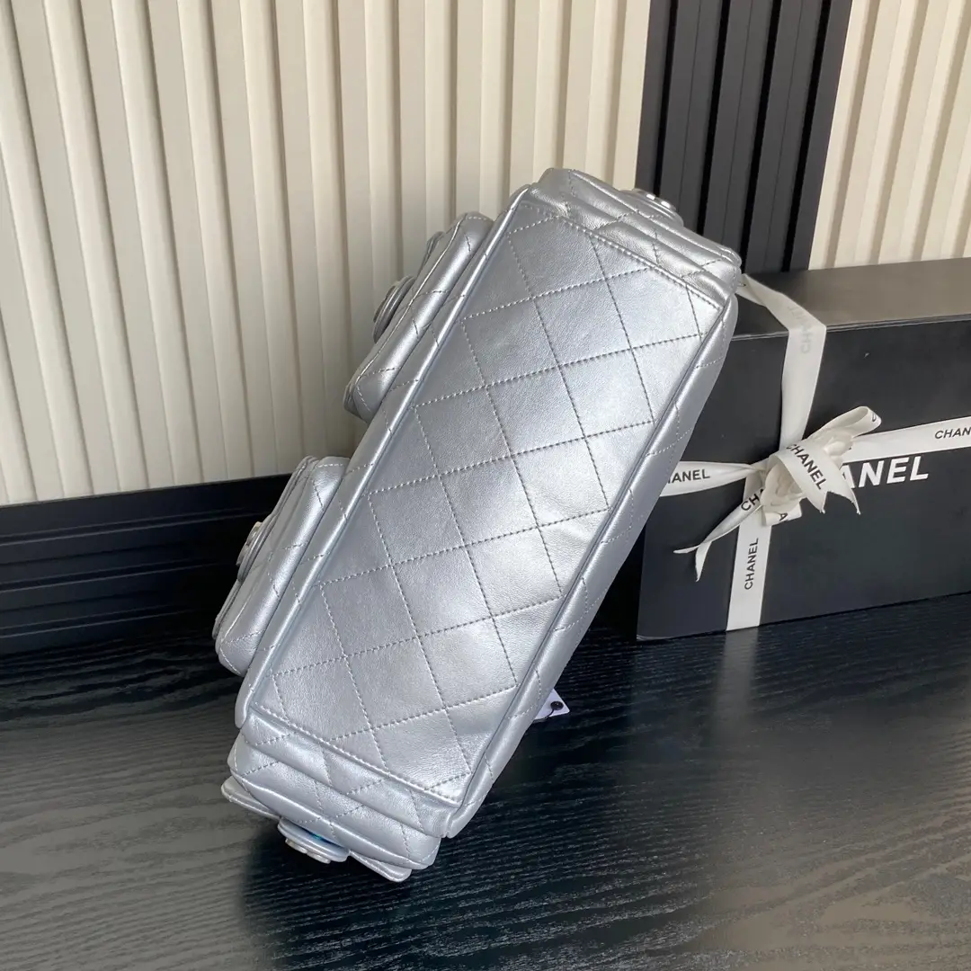 Chanel 25C Maxi Hobo Bag AS5302 Silver