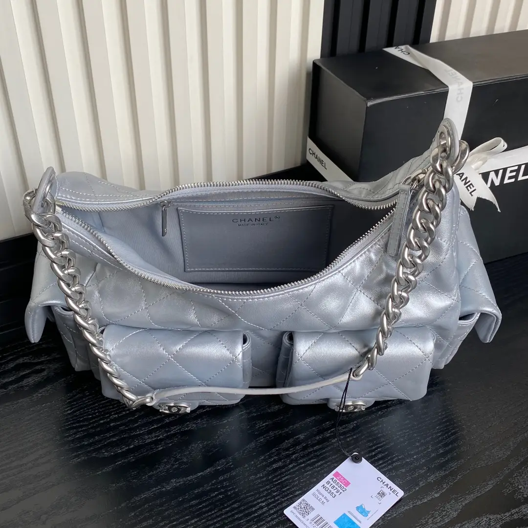 Chanel 25C Maxi Hobo Bag AS5302 Silver