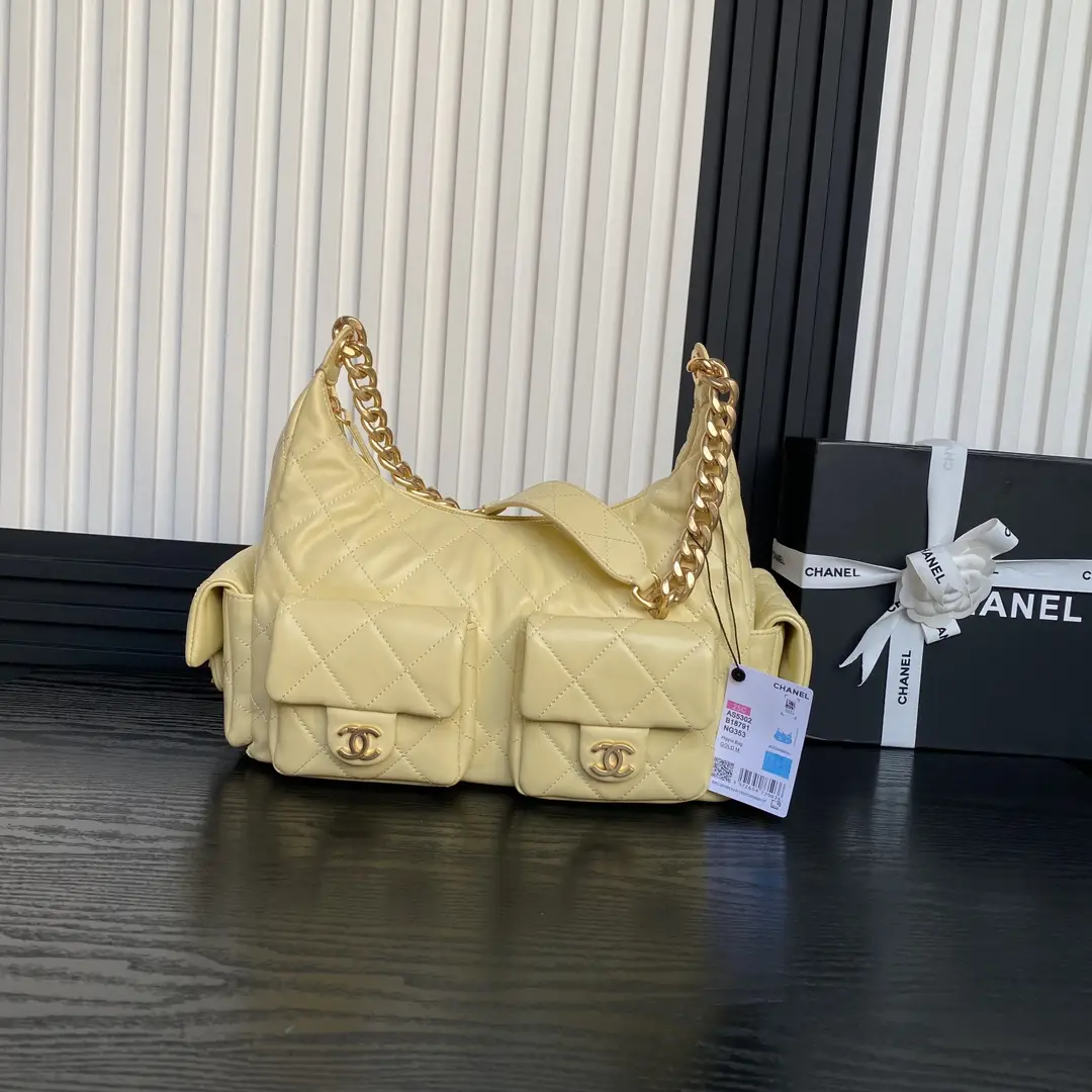 Chanel 25C Maxi Hobo Bag AS5302 Yellow