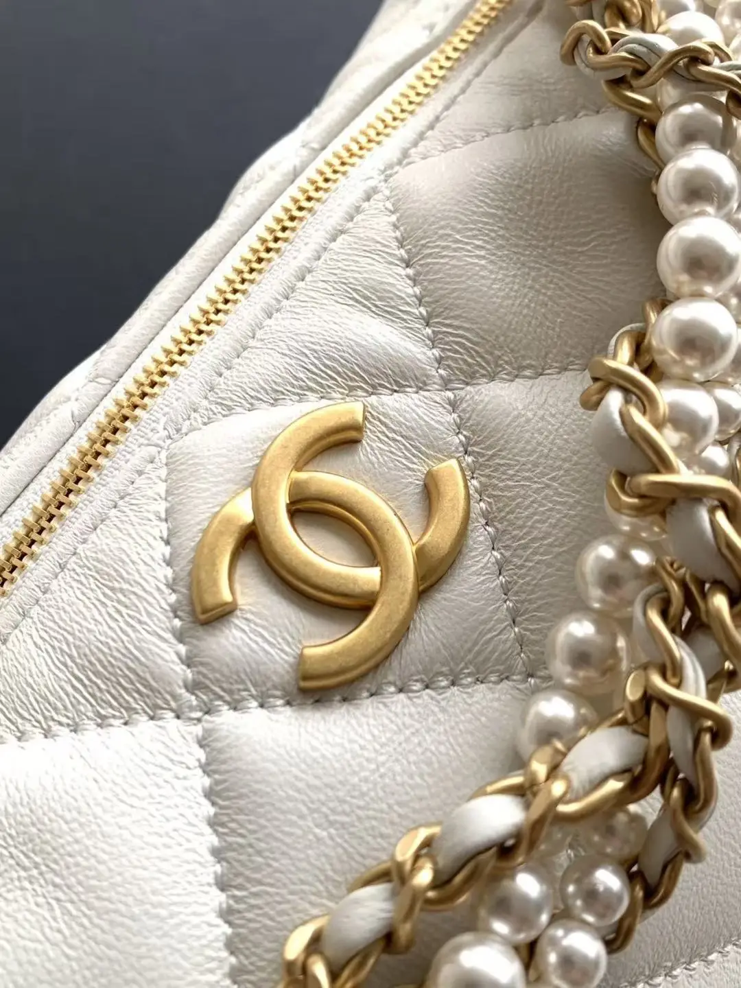 Chanel Pearl Chain Hobo Bag AS5898 White