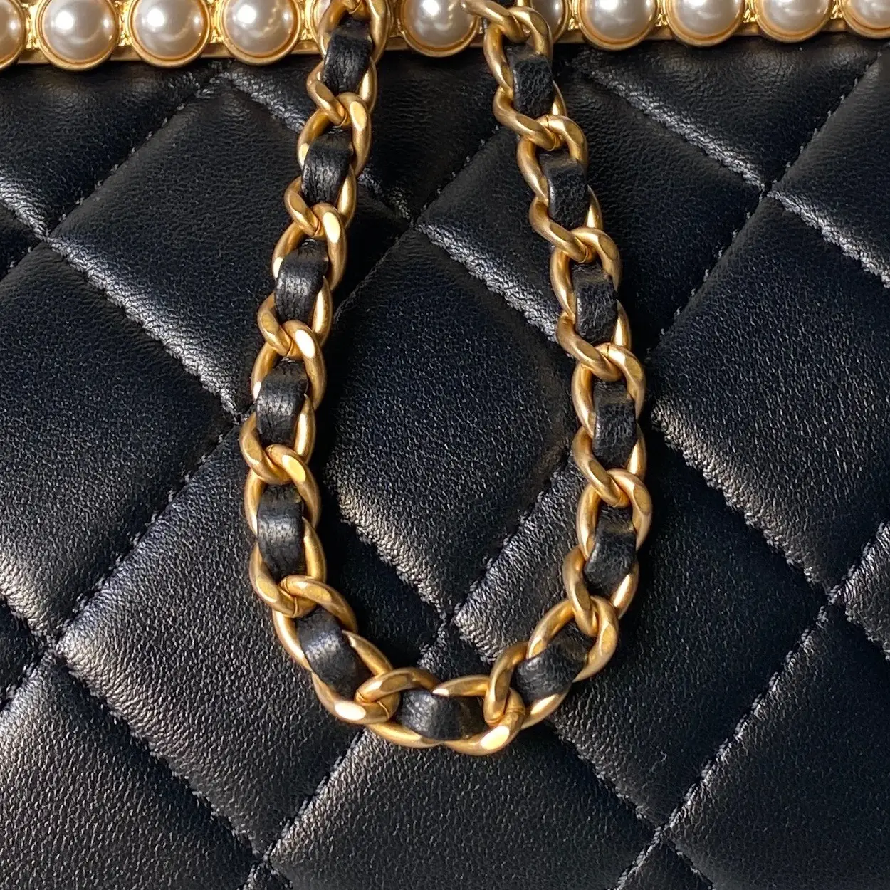 Chanel Pearl Evening Bag AS5912 Black