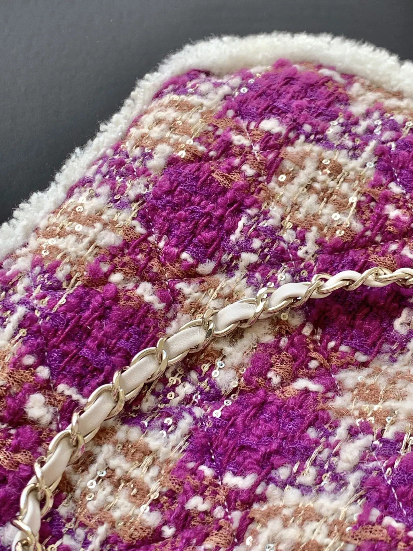 Chanel Small Shopping Bag Tweed AS5688 Pink