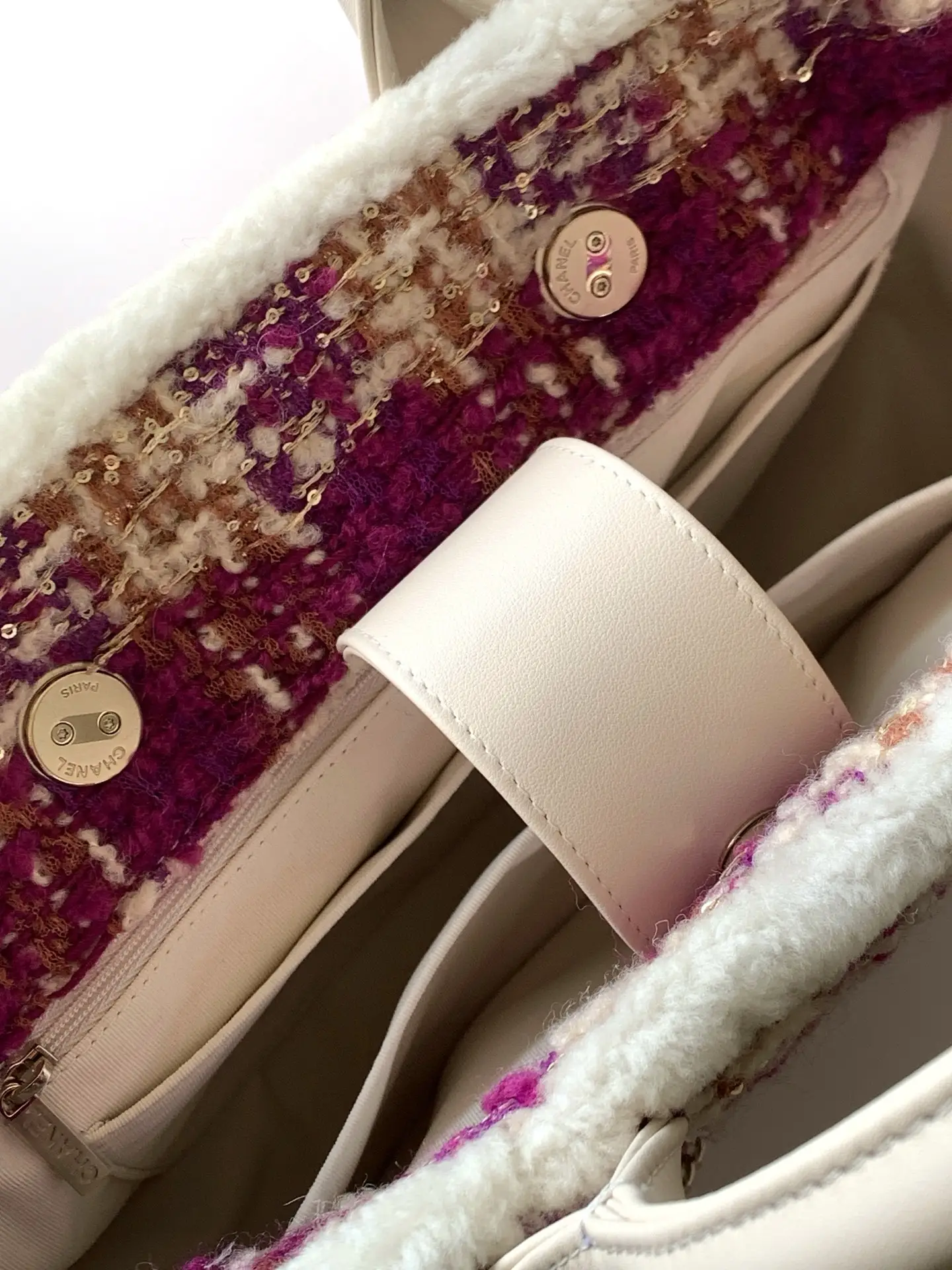 Chanel Small Shopping Bag Tweed AS5688 Pink