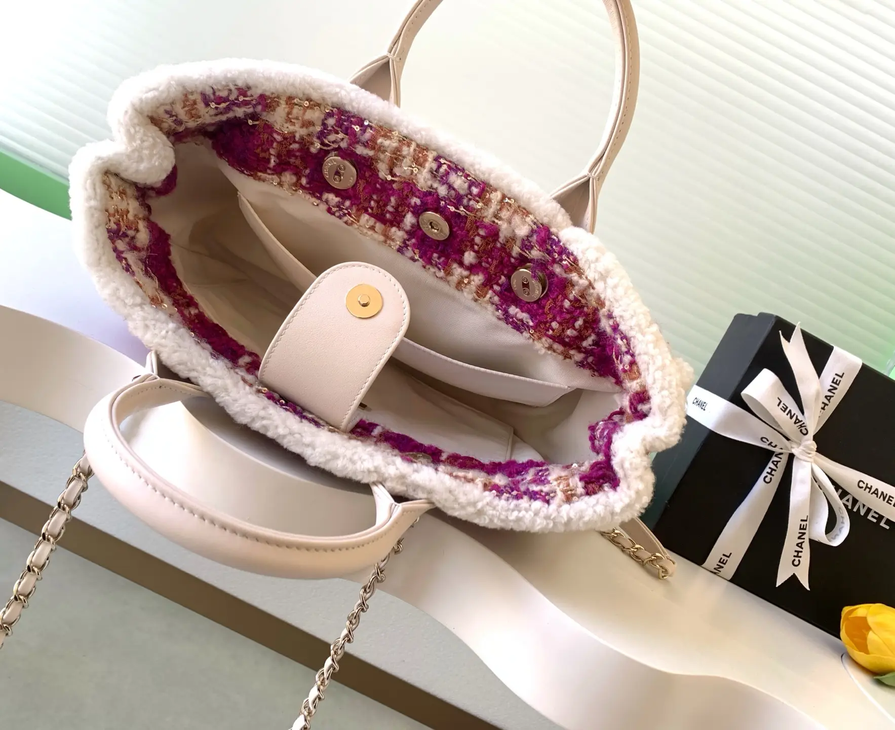 Chanel Small Shopping Bag Tweed AS5688 Pink