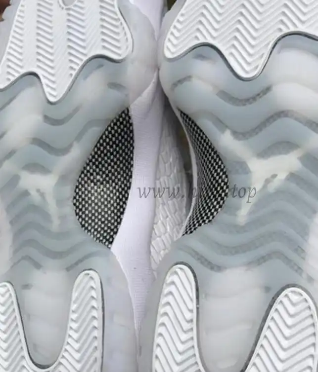 Authentic Air Jordan 11 Low“Frost White”