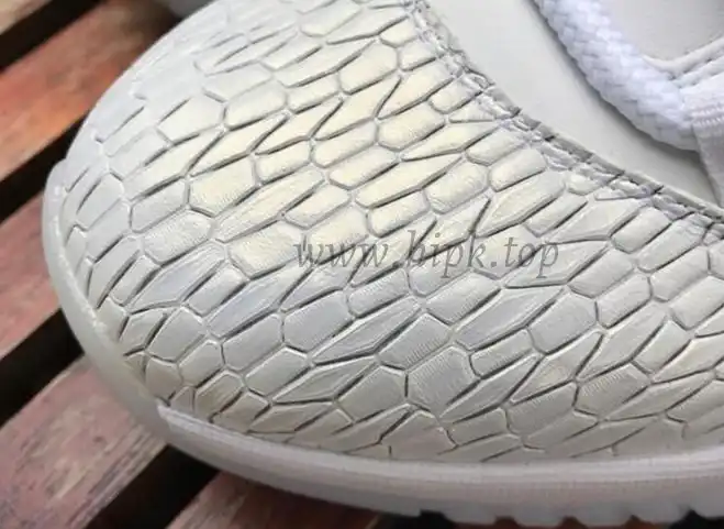 Authentic Air Jordan 11 Low“Frost White”