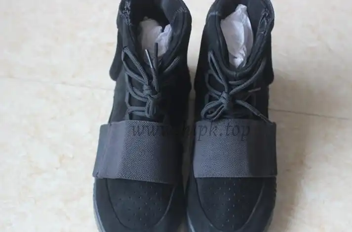 PK God Yeezy 750 Triple Black real suede and shape (real quality)