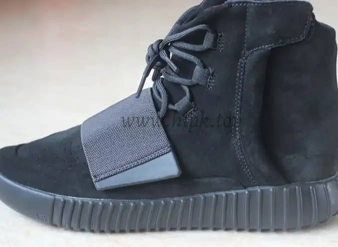 PK God Yeezy 750 Triple Black real suede and shape (real quality)