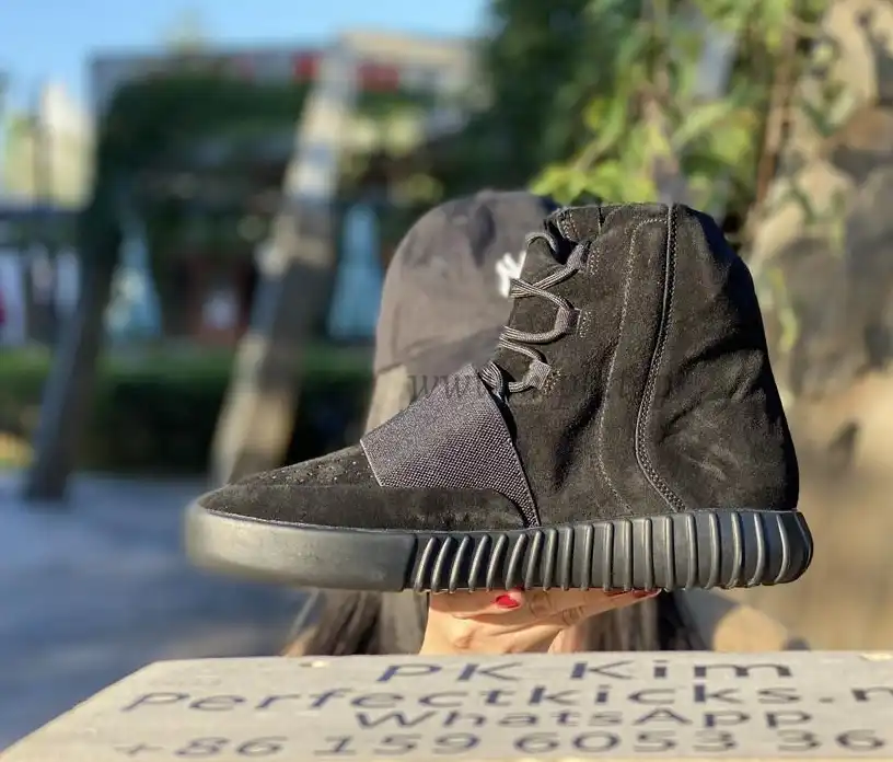 PK God Yeezy 750 Triple Black real suede and shape (real quality)