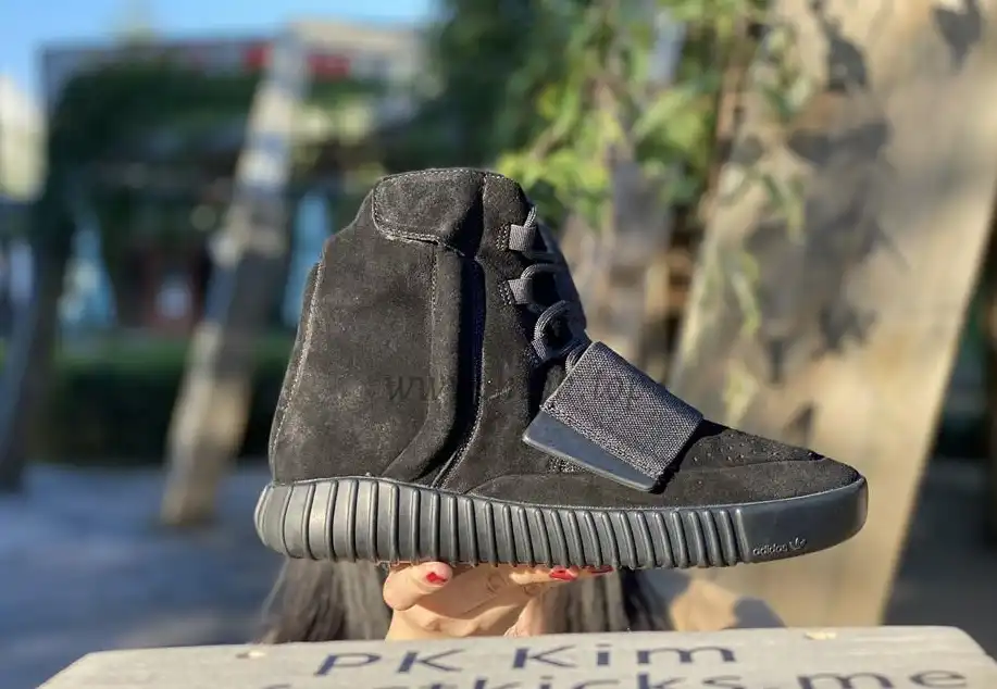 PK God Yeezy 750 Triple Black real suede and shape (real quality)