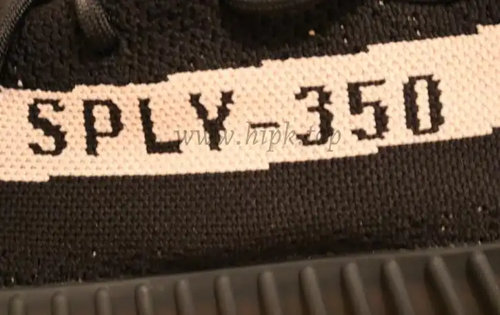 PK GOD YEEZY 350 V2 Oreo WITH REAL PREMEKNIT FROM HUAYIYI WHICH OFFER PRIMEKNIT TO ADIDAS DIRECTLY