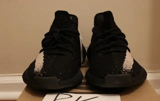 PK GOD YEEZY 350 V2 Oreo WITH REAL PREMEKNIT FROM HUAYIYI WHICH OFFER PRIMEKNIT TO ADIDAS DIRECTLY