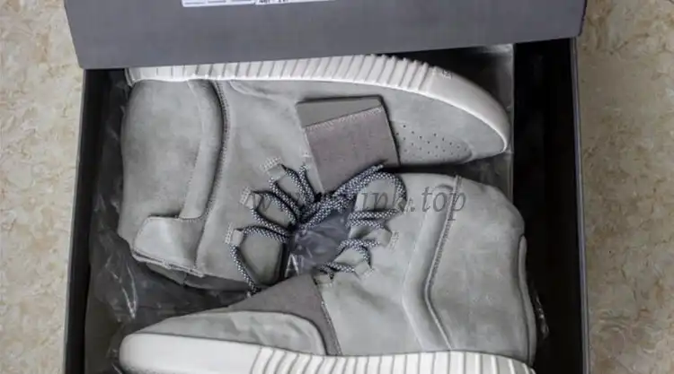 PK God Yeezy 750 OG Grey real suede and shape (real quality)