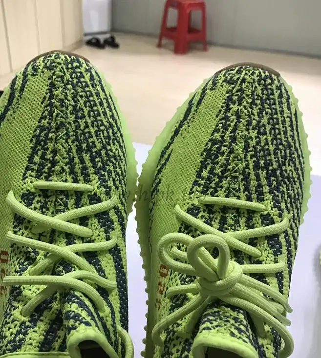 PK God Yeezy 350 V2 Semi Frozen Yellow Raw Steel WITH REAL PREMEKNIT FROM HUAYIYI WHICH OFFER PRIMEKNIT TO ADIDAS DIRECTLY