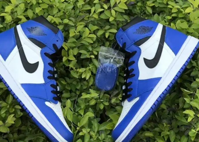 Nike Pairs Air Jordan 1 OG High “Game Royal”