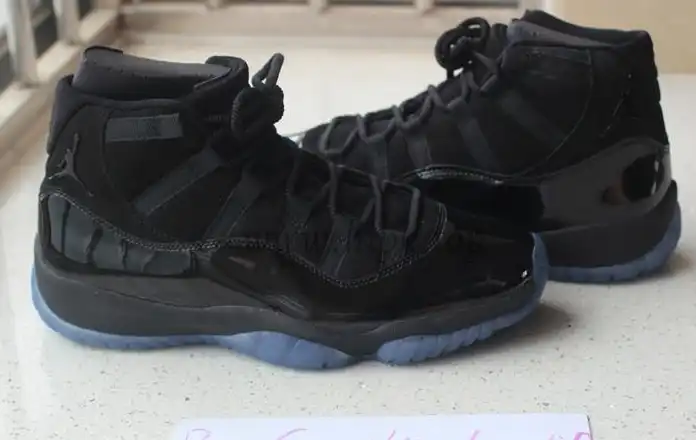 Nike Pairs Air Jordan 11 “Prom Night”