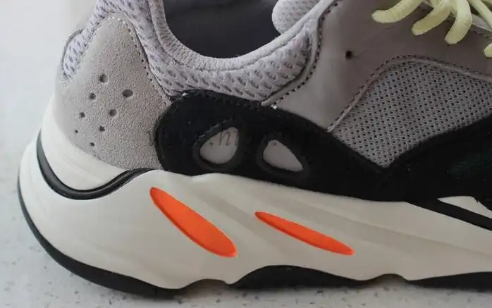 PK GOD YEEZY WAVE RUNNER 700 OG ‘SOLID GREY’ LIMITED REAL MATERIALS