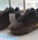 PK God yeezy 700 Carbon Blue retail materials ready to ship