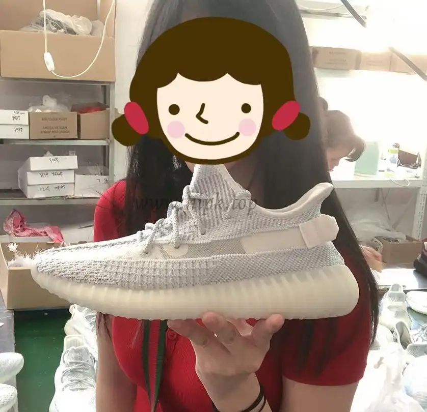 GOD YEEZY 350 V2 STATICWITH REAL PREMEKNIT FROM HUAYIYI WHICH OFFER PRIMEKNIT TO ADIDAS DIRECTLY READY