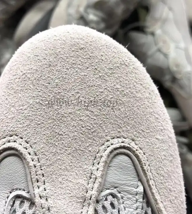 God Yeezy 500 Salt EE7287 retail sample version ready