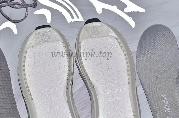 PK God YEEZY BOOST WAVE RUNNER 700 V2 STATIC FULL REFLECTIVE 3M Huayiyi retail version ready to ship