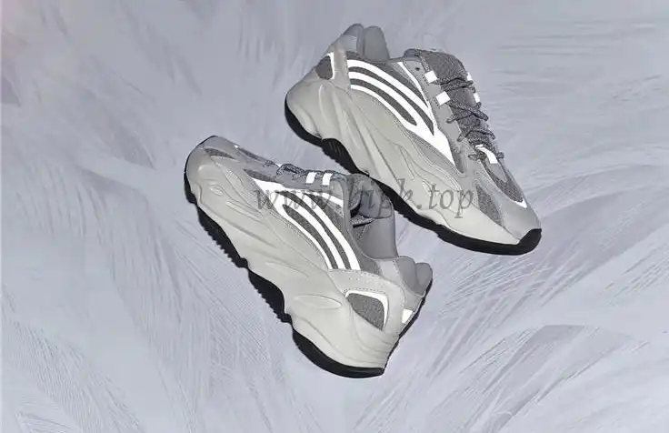 PK God YEEZY BOOST WAVE RUNNER 700 V2 STATIC FULL REFLECTIVE 3M Huayiyi retail version ready to ship