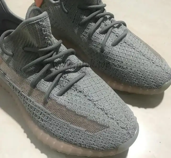 EXCLUSIVE GOD YEEZY 350 V2 TRUE FORM WITH REAL PREMEKNIT FROM HUAYIYI WHICH OFFER PRIMEKNIT TO ADIDAS DIRECTLY READY TO SHIP