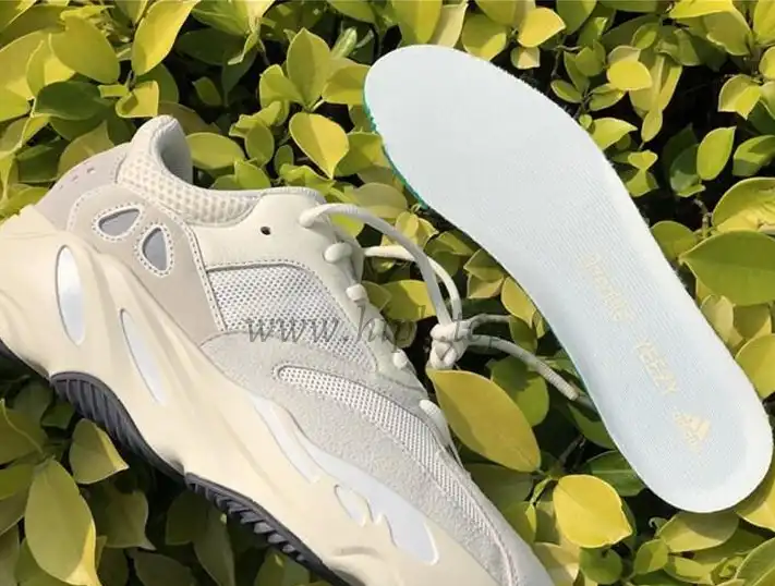 PK GOD Yeezy 700 Boost “ANALOG”retail materials ready to ship