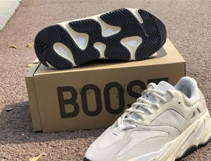 PK GOD Yeezy 700 Boost “ANALOG”retail materials ready to ship