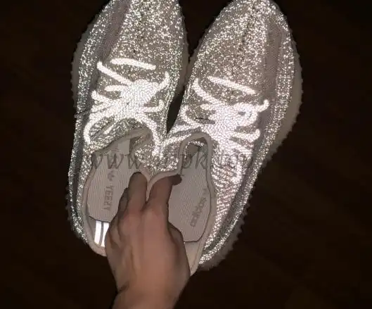 EXCLUSIVE PK GOD YEEZY 350 V2 SYNTH 3M reflective WITH REAL PREMEKNIT FROM HUAYIYI WHICH OFFER PRIMEKNIT TO ADIDAS DIRECTLY READY TO SHIP