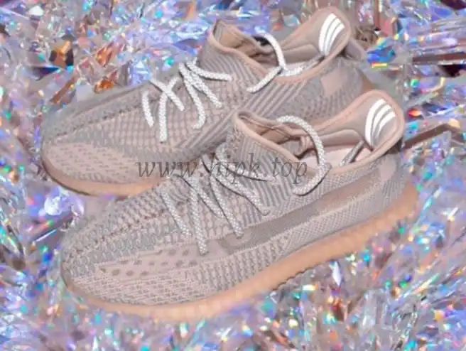 EXCLUSIVE PK GOD YEEZY 350 V2 SYNTH NON REFLECTIVE WITH REAL PREMEKNIT FROM HUAYIYI WHICH OFFER PRIMEKNIT TO ADIDAS DIRECTLY READY TO SHIP