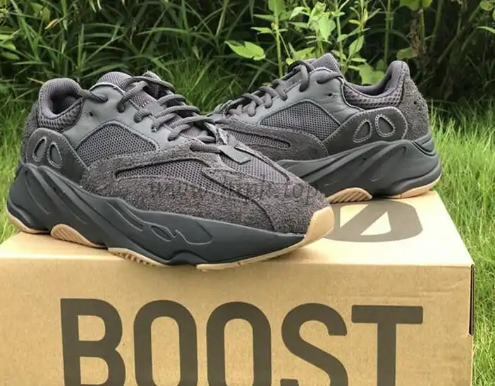 PK GOD YEEZY 700 “Utility Black”FV 5304 RETAIL MATERIALS READY TO SHIP