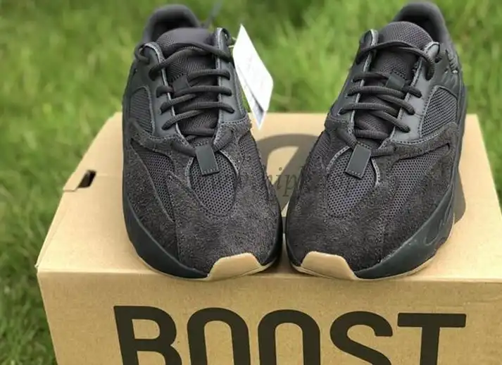 PK GOD YEEZY 700 “Utility Black”FV 5304 RETAIL MATERIALS READY TO SHIP