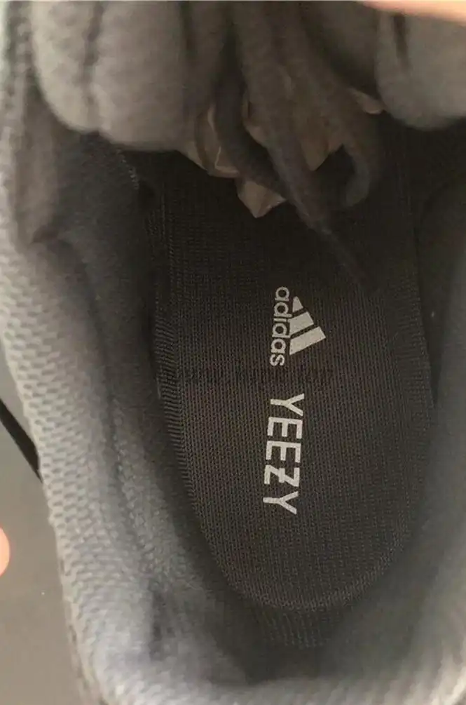 PK GOD YEEZY 700 “Utility Black”FV 5304 RETAIL MATERIALS READY TO SHIP