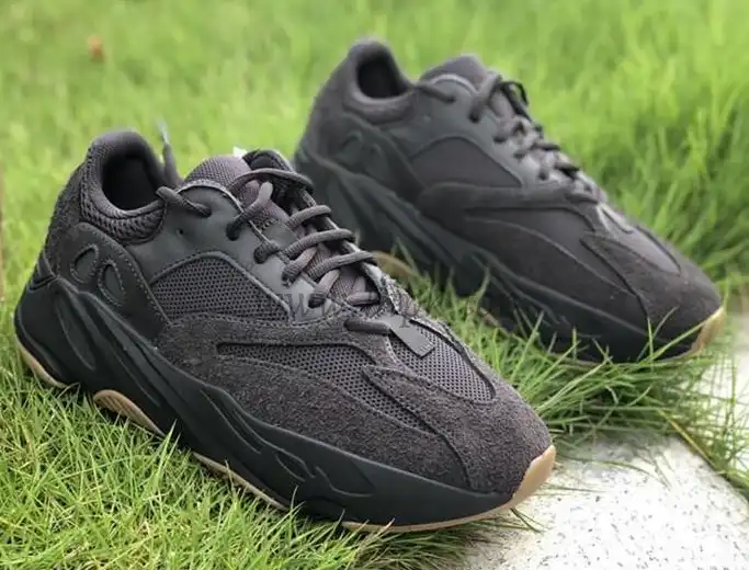 PK GOD YEEZY 700 “Utility Black”FV 5304 RETAIL MATERIALS READY TO SHIP