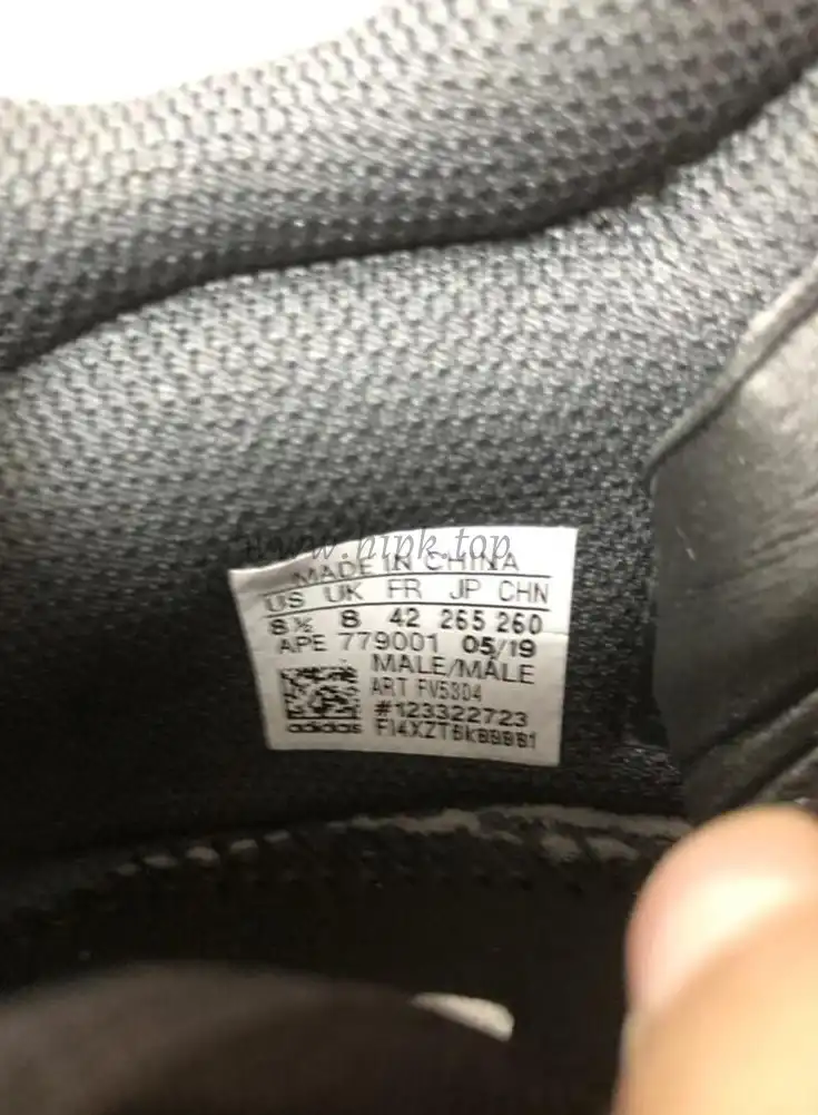 PK GOD YEEZY 700 “Utility Black”FV 5304 RETAIL MATERIALS READY TO SHIP