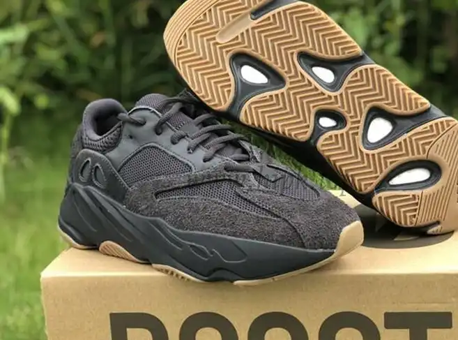 PK GOD YEEZY 700 “Utility Black”FV 5304 RETAIL MATERIALS READY TO SHIP