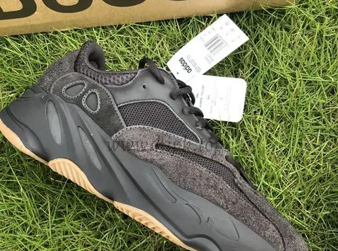 PK GOD YEEZY 700 “Utility Black”FV 5304 RETAIL MATERIALS READY TO SHIP