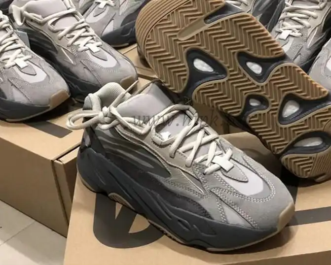 PK GOD YEEZY 700 V2 “Tephra”FU7914 RETAIL MATERIALS READY TO SHIP