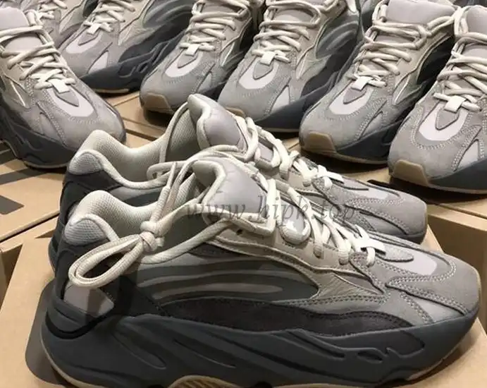 PK GOD YEEZY 700 V2 “Tephra”FU7914 RETAIL MATERIALS READY TO SHIP