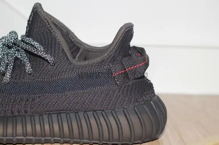 Exclusive GOD YEEZY 350 V2 Black WITH REAL PREMEKNIT FROM HUAYIYI WHICH OFFER PRIMEKNIT TO ADIDAS DIRECTLY READY TO SHIP